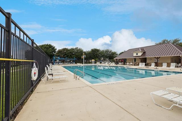 Building Photo - 10237 Red Bluff Ln