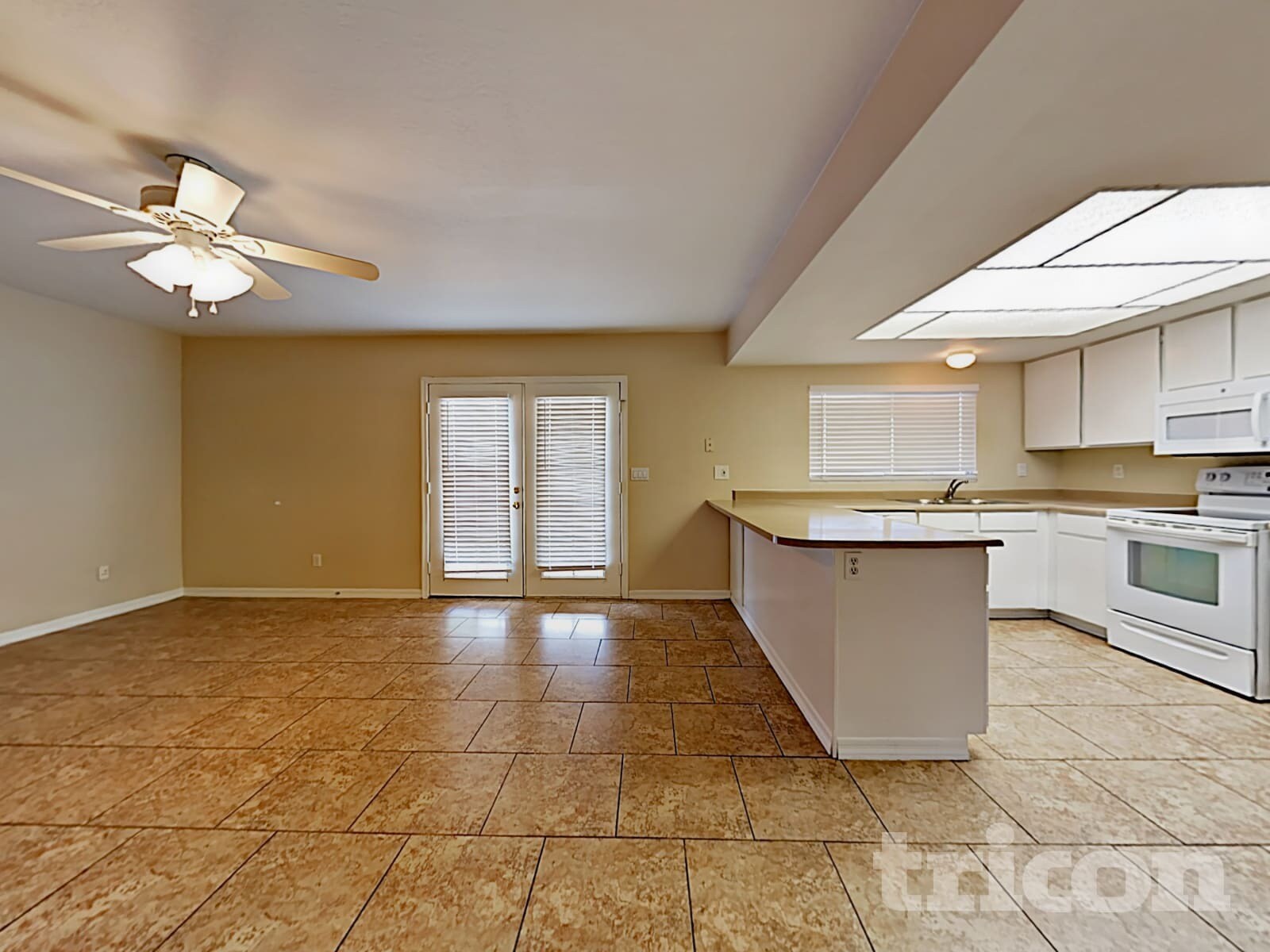 Building Photo - 1113 W Runion Dr