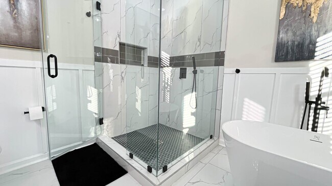 Building Photo - 2813 Mead Rd