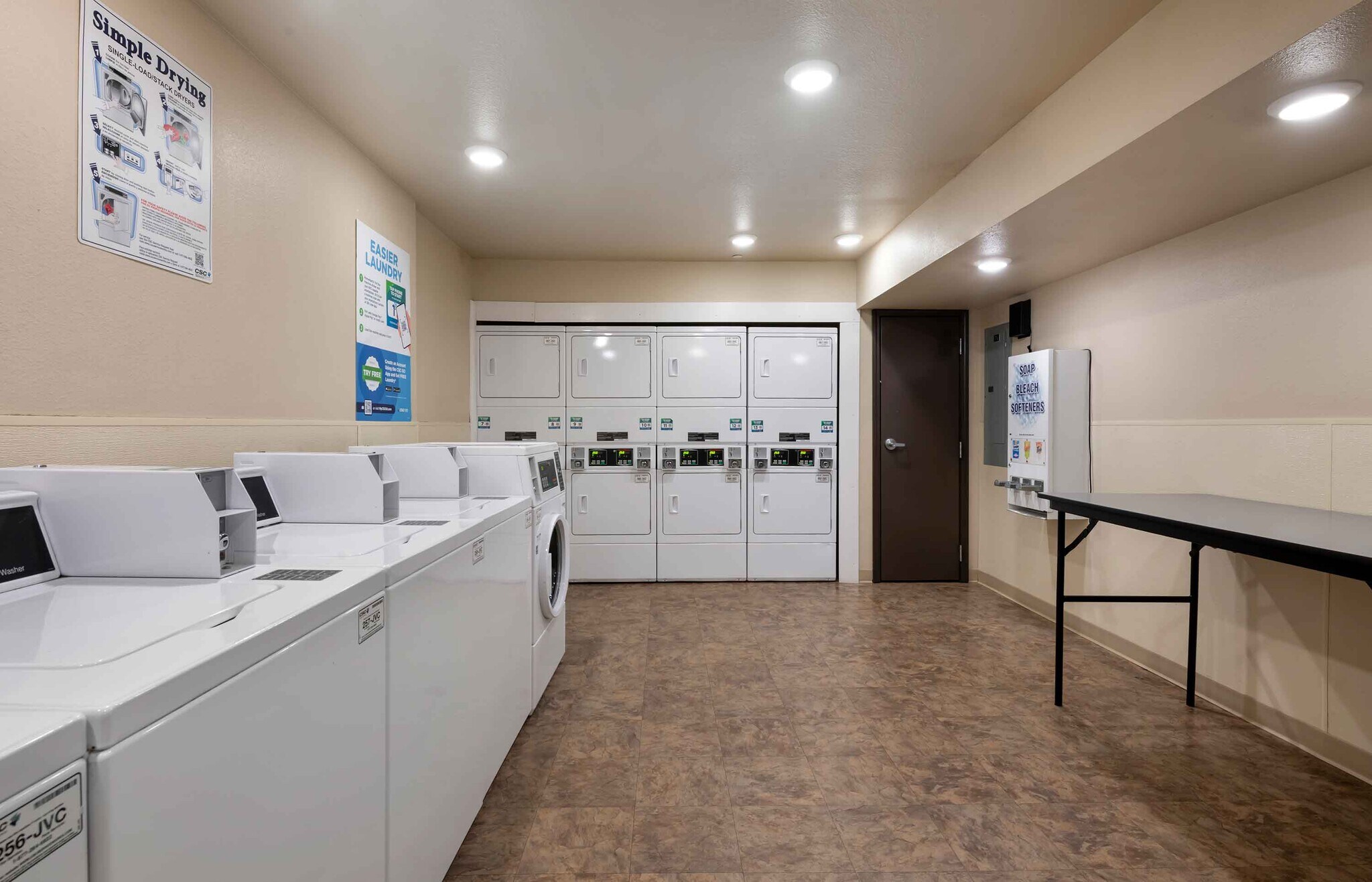 Building Photo - Furnished Studio-Lake Worth