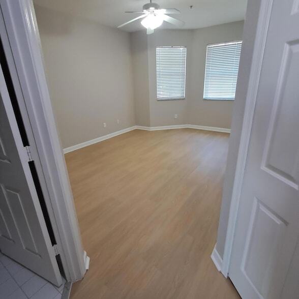 Building Photo - 3510 Shoma Dr