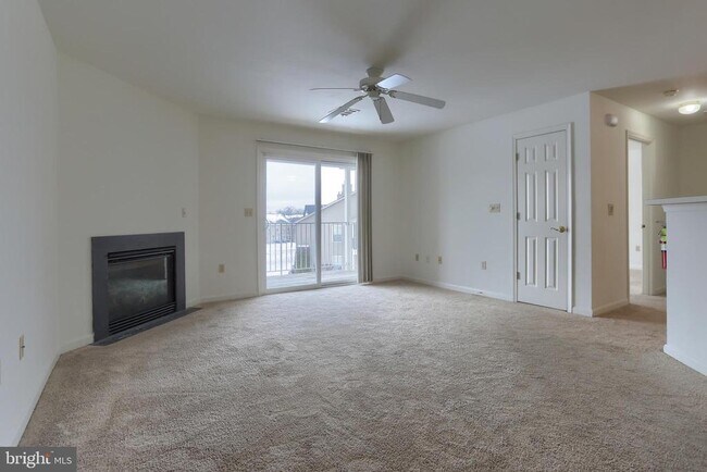 Building Photo - 211 Sparrow Rd