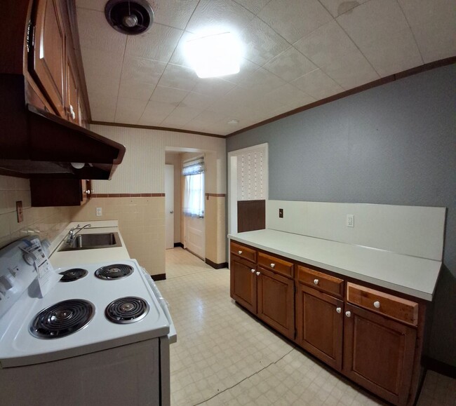 Building Photo - 3 Bedroom 1.5 Bathroom Available in Lancas...