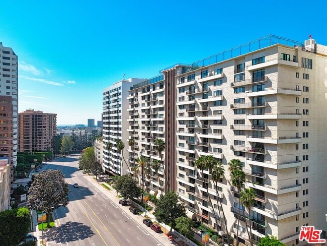 Building Photo - 10535 Wilshire Blvd