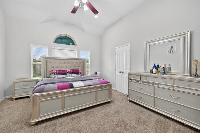 Building Photo - 13935 Manobrook Ct