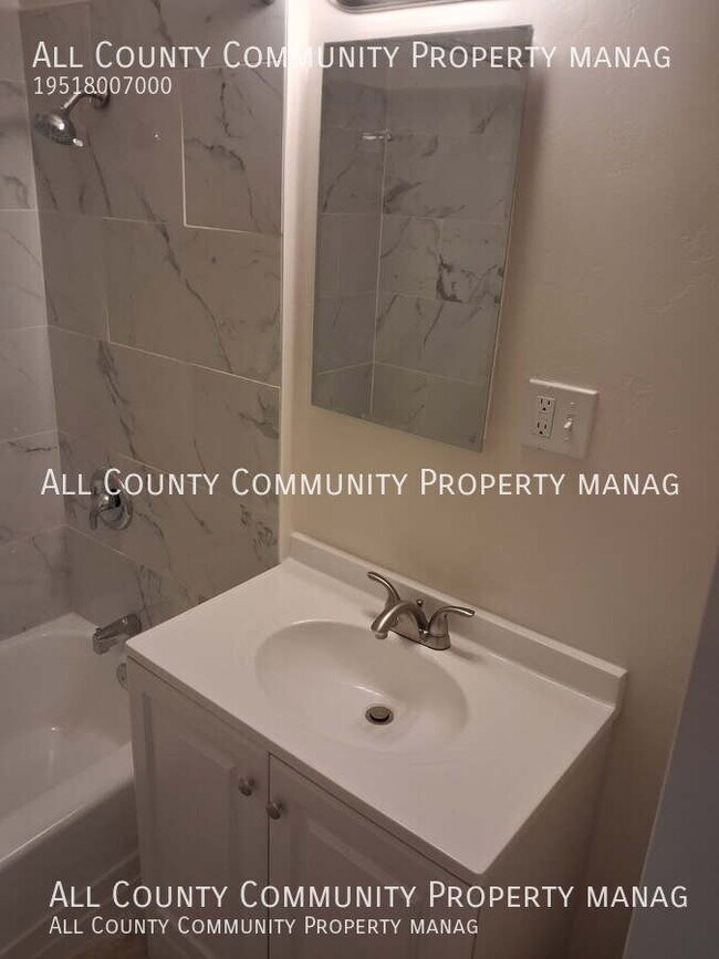 Building Photo - 6377 Hermosa Ave