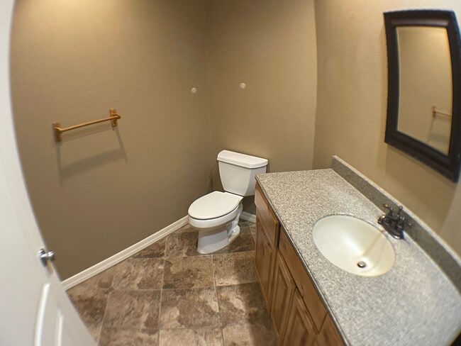 Building Photo - LEASE TAKEOVER_Summit park 2 bedroom condo