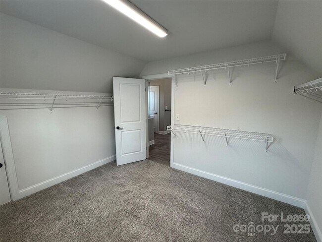 Building Photo - 3011 Waxhaw Crossing Dr