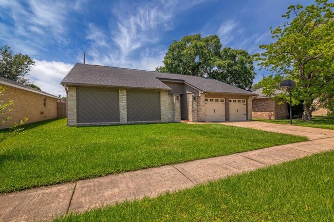 Primary Photo - 7431 Ridgeberry Dr
