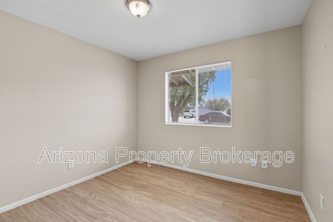 Building Photo - 2634 E Billings St