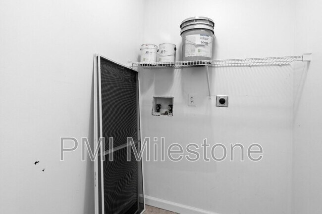 Building Photo - 120 Ellis St