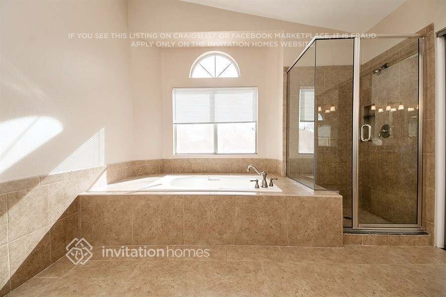 Building Photo - 2037 Shadow Brook Way