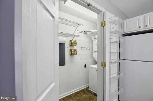 Building Photo - 2013 Rudy Serra Dr