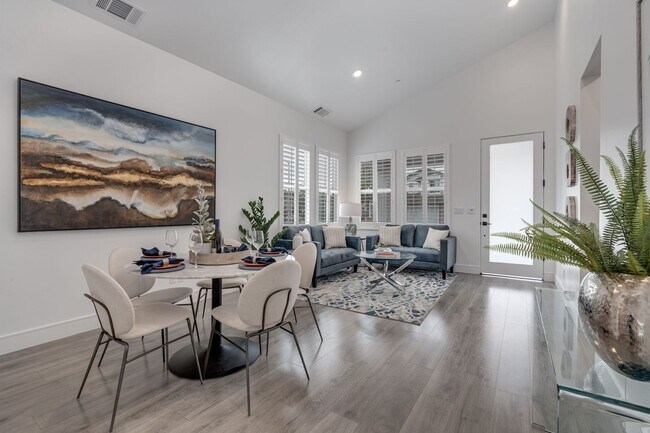 Building Photo - Bright and Beautiful 3 bedroom 2 full bathroom Home! Attached two car tandem garage with large en...