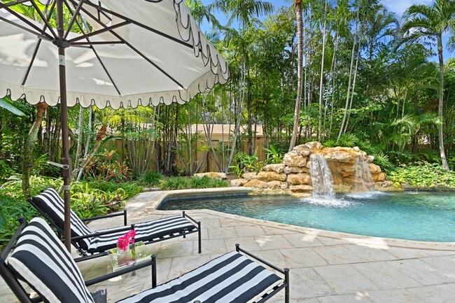 Building Photo - 727 Claremore Dr