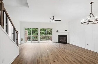 Building Photo - 1386 Thornborough Dr