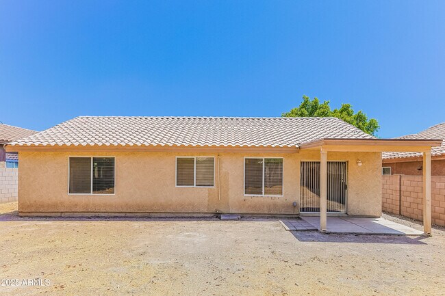 Building Photo - 10736 E El Moro Ave