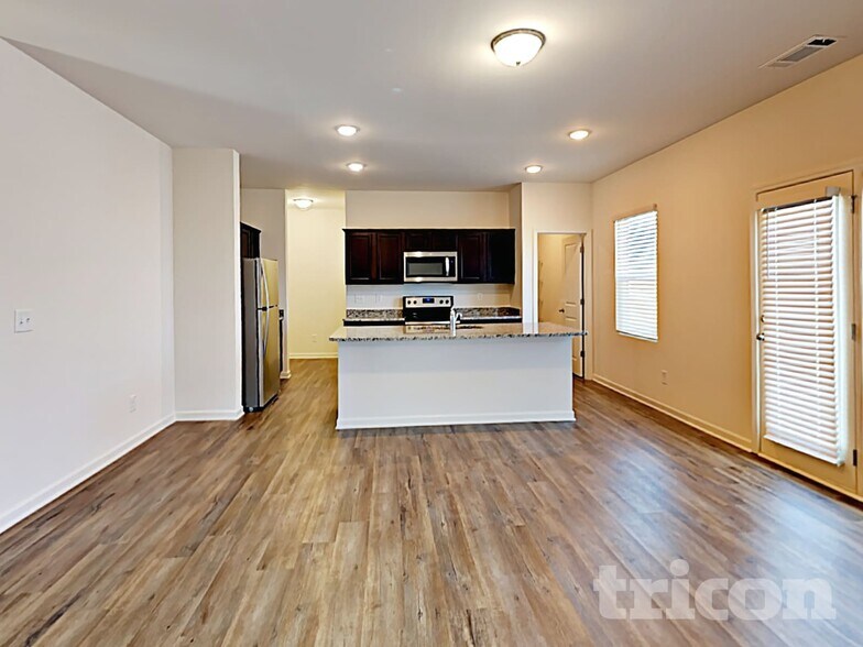 Building Photo - 170 Alexander Ln