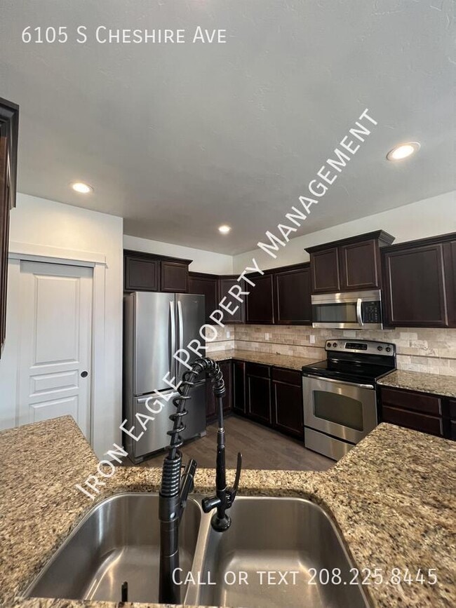 Building Photo - 6105 S Cheshire Ave