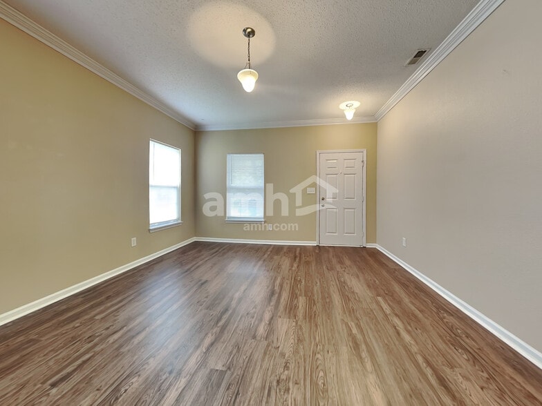 Building Photo - 8146 Whitham Dr