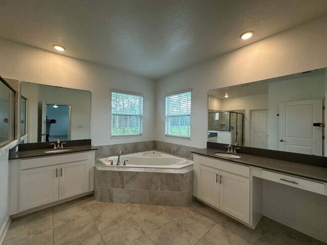 Building Photo - 5632 Quiet Palm Lp