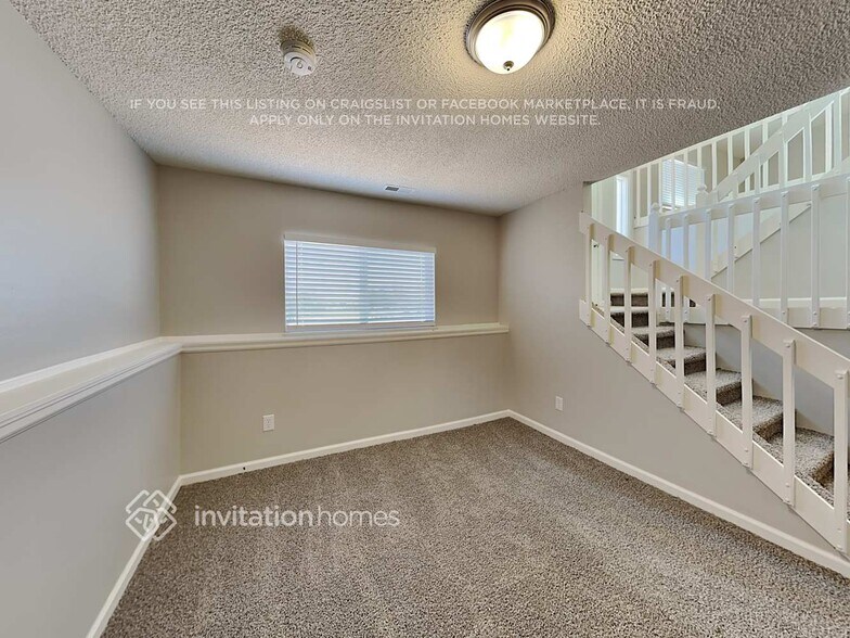 Building Photo - 517 Turf Trail Pl