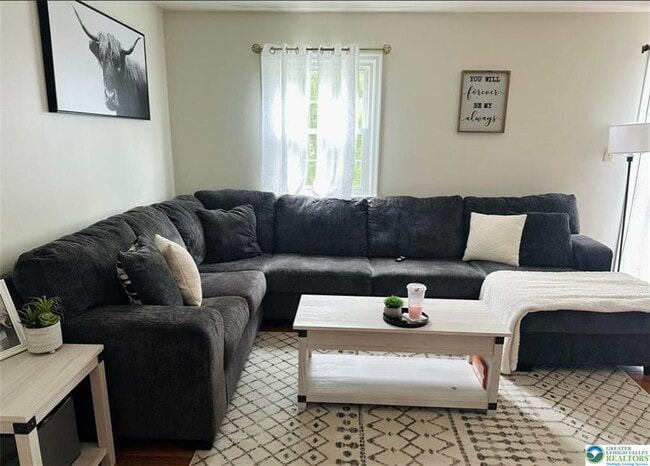 Building Photo - 4591 N Hedgerow Dr