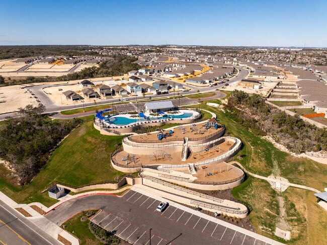Building Photo - 1 MONTH FREE RENT WITH 18 - 24 MONTH LEASE!!! AVAILABLE THROUGH MAY ONLY! INTERNET INCLUDED!