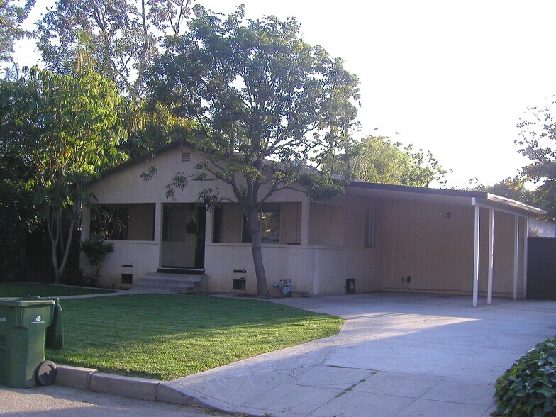 Building Photo - 5723 Stansbury Ave