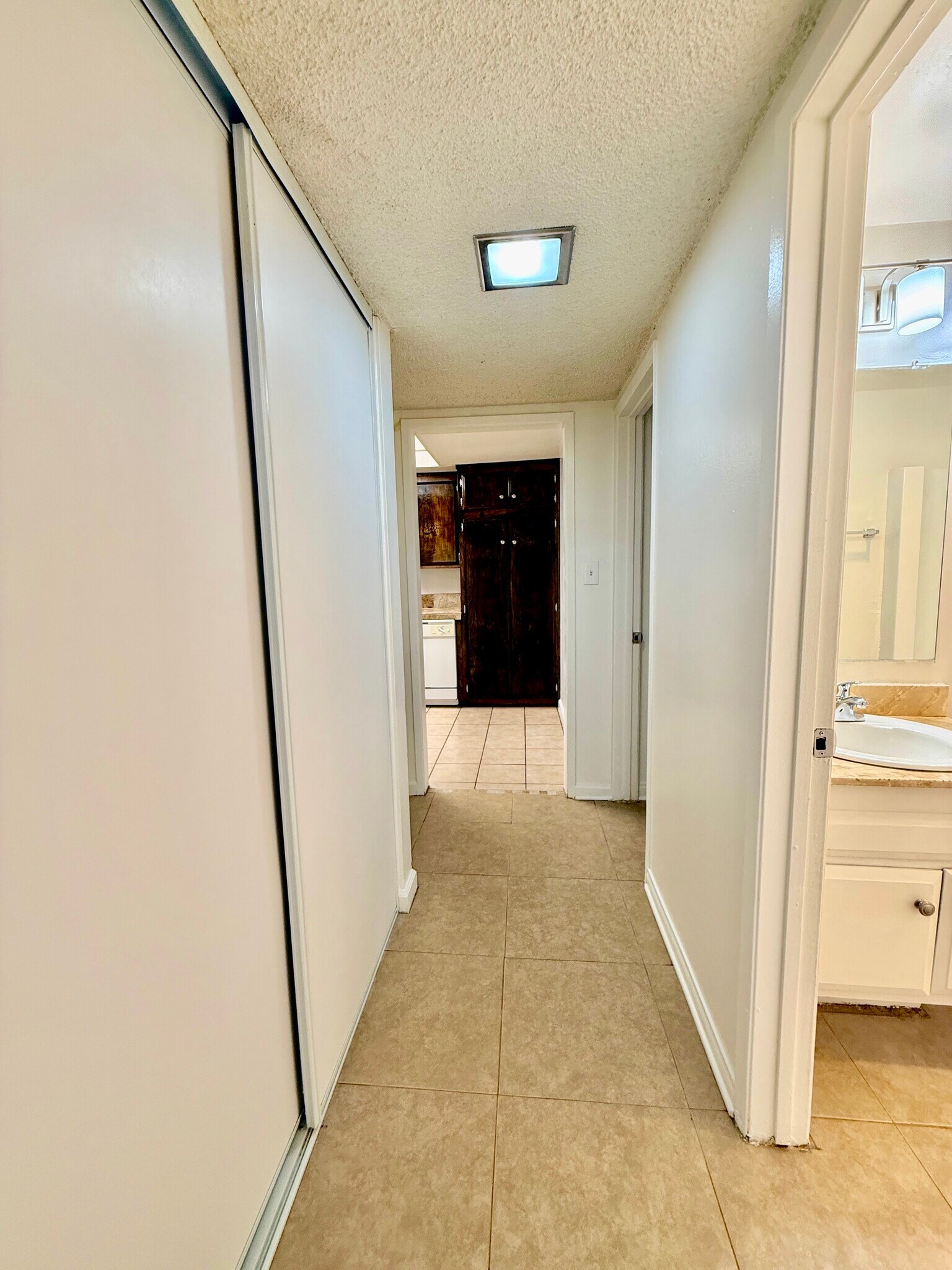 Building Photo - 4475 Jurupa Ave