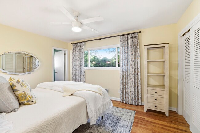 Building Photo - 1312 Dillard St