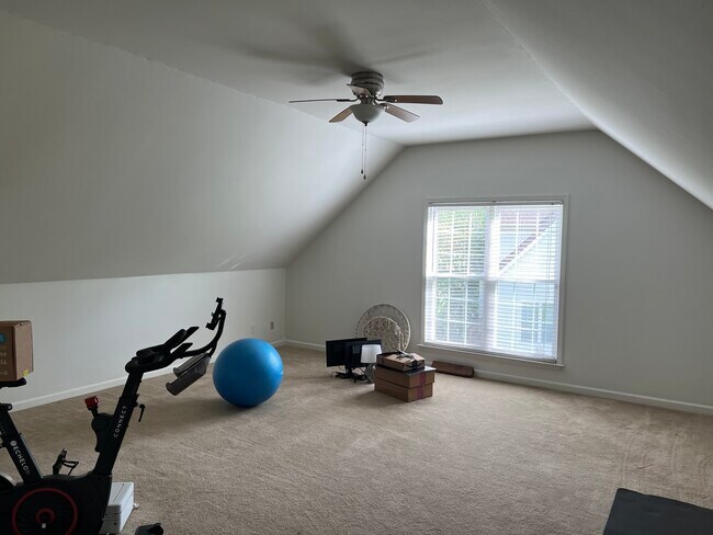 Building Photo - 2576 Milton Ln