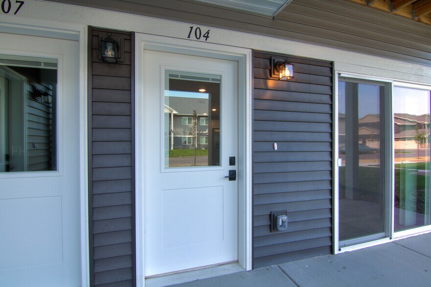 Primary Photo - 102 Ridge Rd