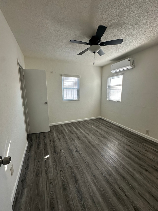 Building Photo - 241 W 89th St