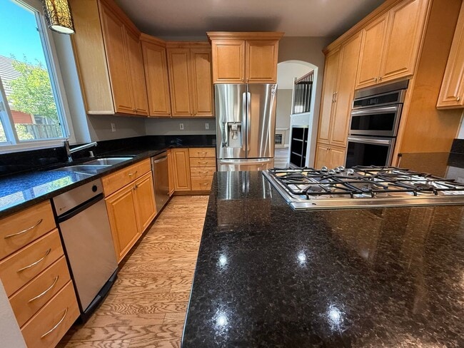 Building Photo - 413 Redrock Way