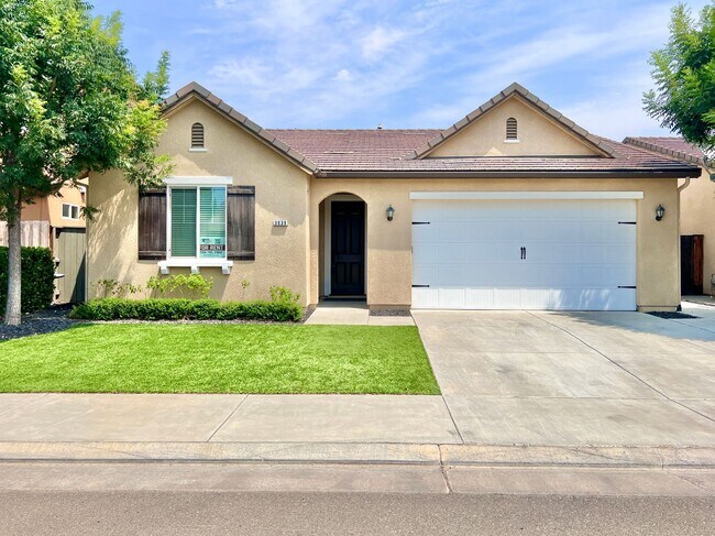 Primary Photo - $2,350 Bullard & Locan, 3 bedroom - Wrenwo...