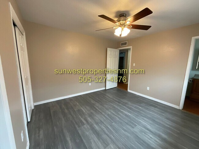 Building Photo - 3 Bedroom, 2 Bathroom with 2 Car Garage and Fenced Back Yard