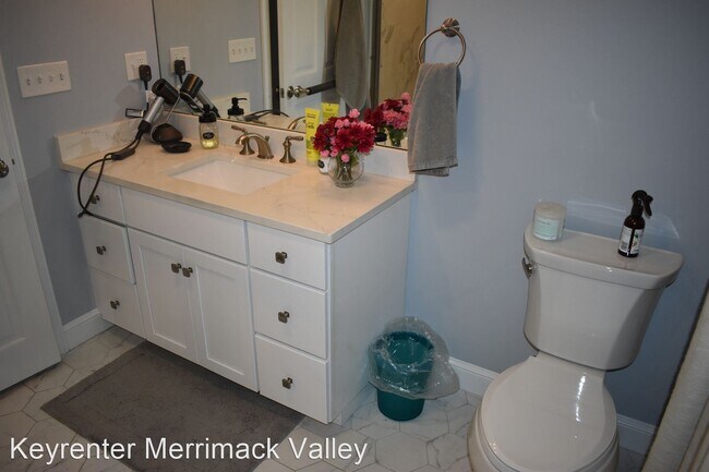Building Photo - 4 br, 2 bath House - 3 Minot Avenue