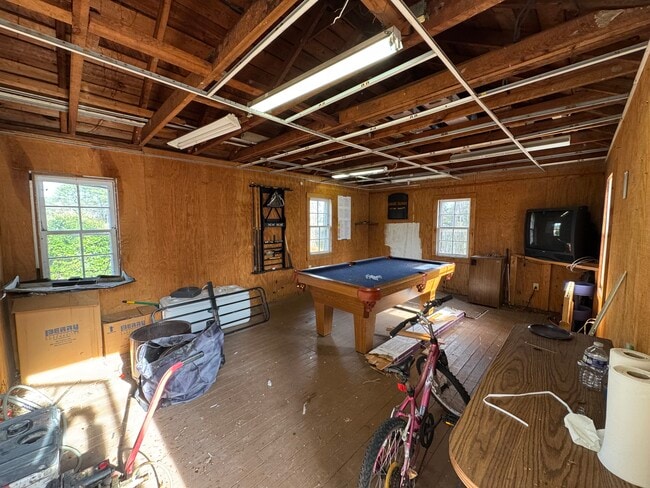 Building Photo - 42 Lodge Rd