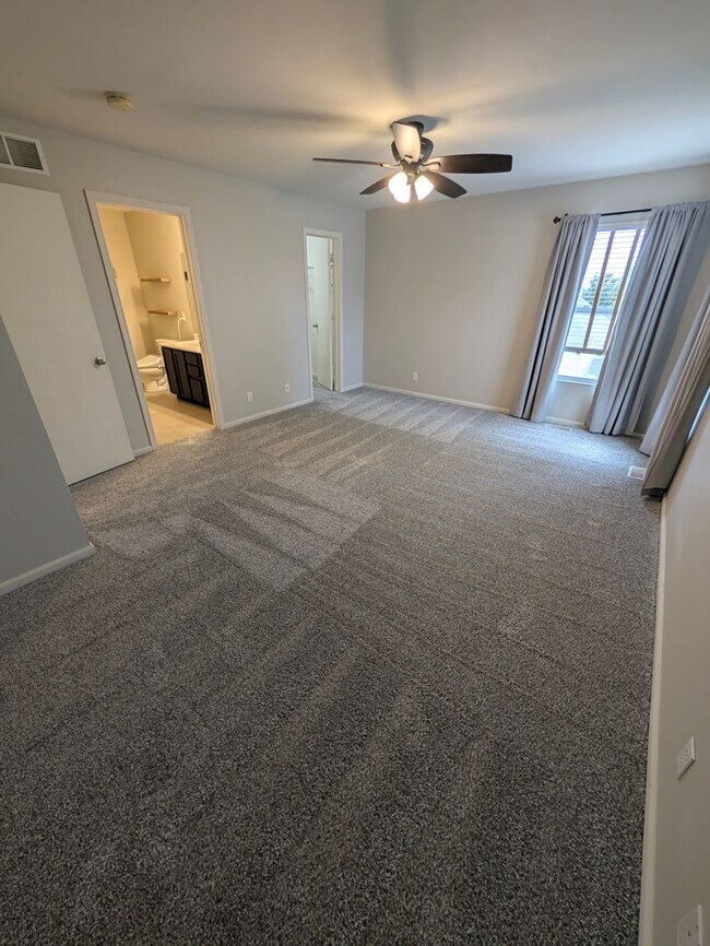 Building Photo - 908 S Mineral Dr