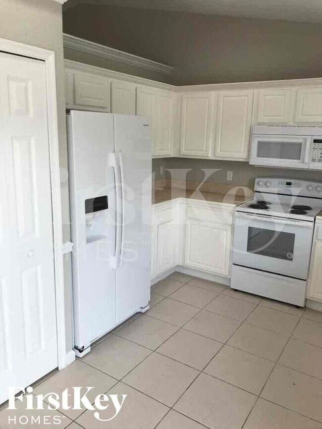 Building Photo - 1908 SW Beard St