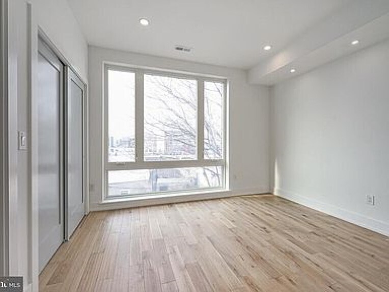 Building Photo - 1544 S 20th St