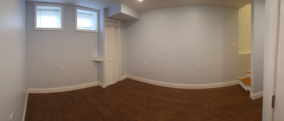 Building Photo - 721 S Ellwood Ave