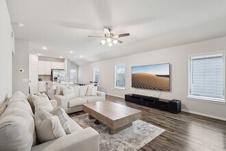 Building Photo - 10707 Bird Of Paradise Ln