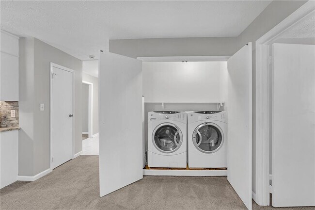 Building Photo - 4906 Wolverton Dr
