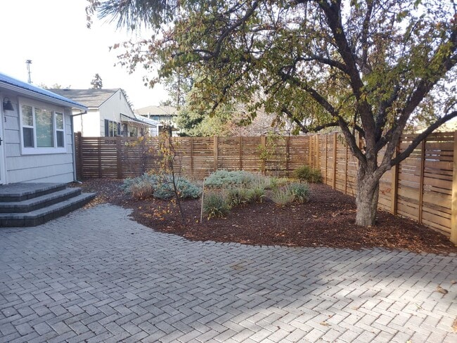 Building Photo - Urban Elegance Meets Ultimate Privacy Near Juniper Park