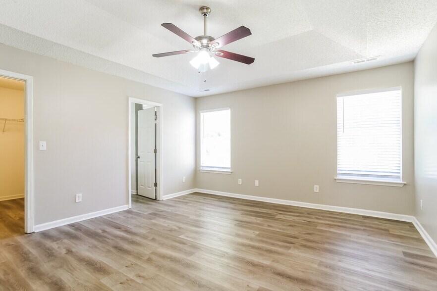 Building Photo - 4116 Everest Dr