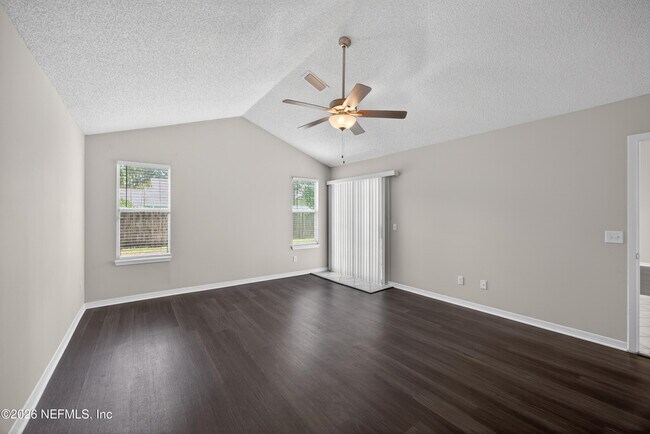 Building Photo - 3550 Sheldrake Dr