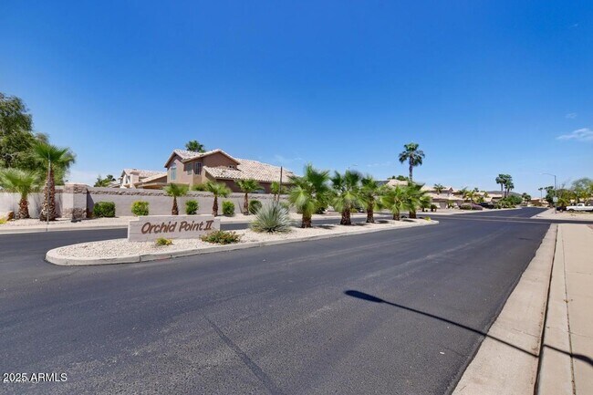 Building Photo - 7409 W Crest Ln