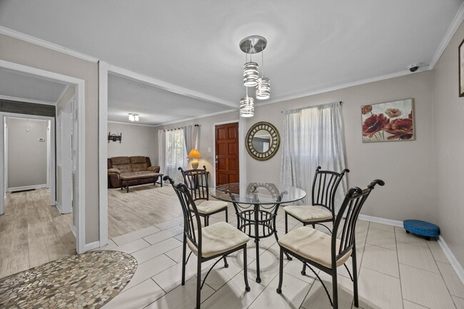 Building Photo - 10751 Ola Dr